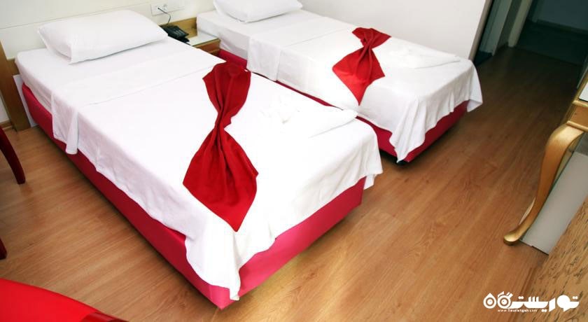  اتاق استاندارد دبل هتل ساحلی کریستال شهر آنتالیا